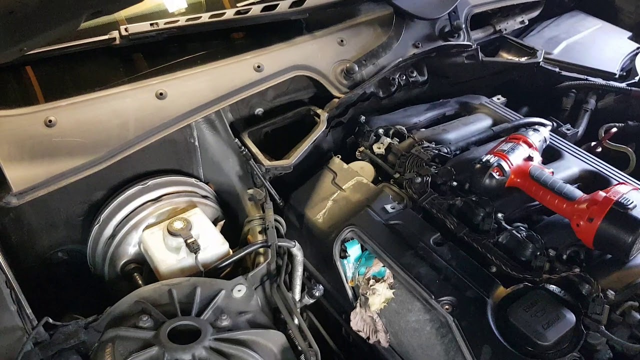 BMW 530d e60 air filter replacement
