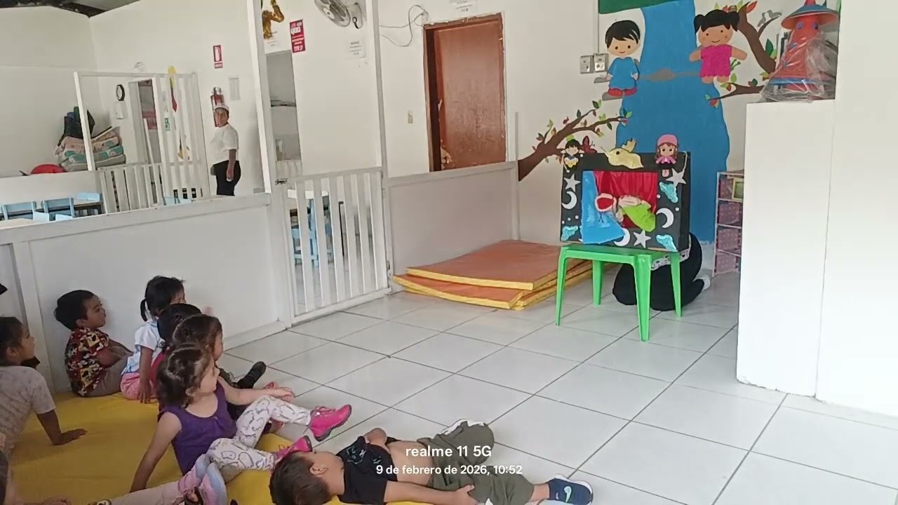 Dramatización con los niños CDI 