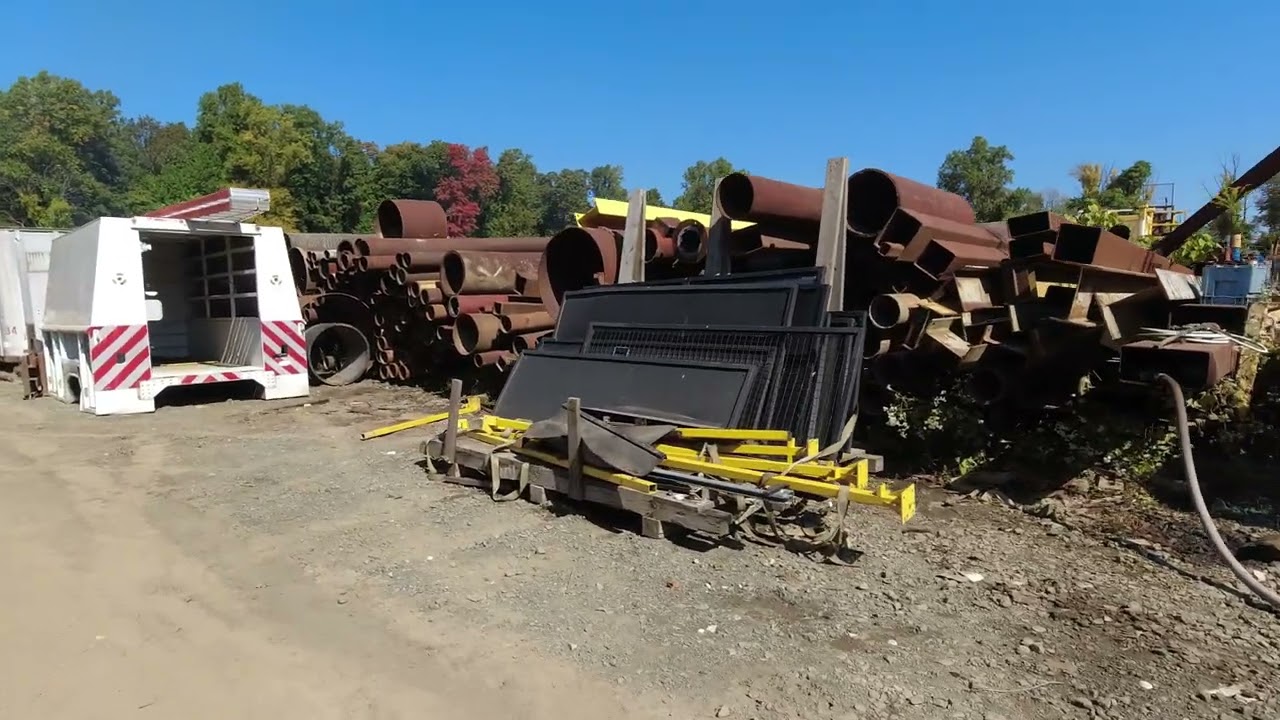 Your Junk, My Treasure! A Guys Favorite Place to Shop. A Metal Mall Scrap Yard Adventure in 4K/60