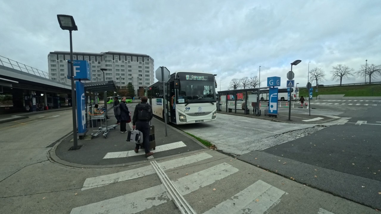 [Bus window scenery - 4K] Bus351 - Roissypole-Aéroport CDG1⇒Edouard Vaillant (November 7, 2025)