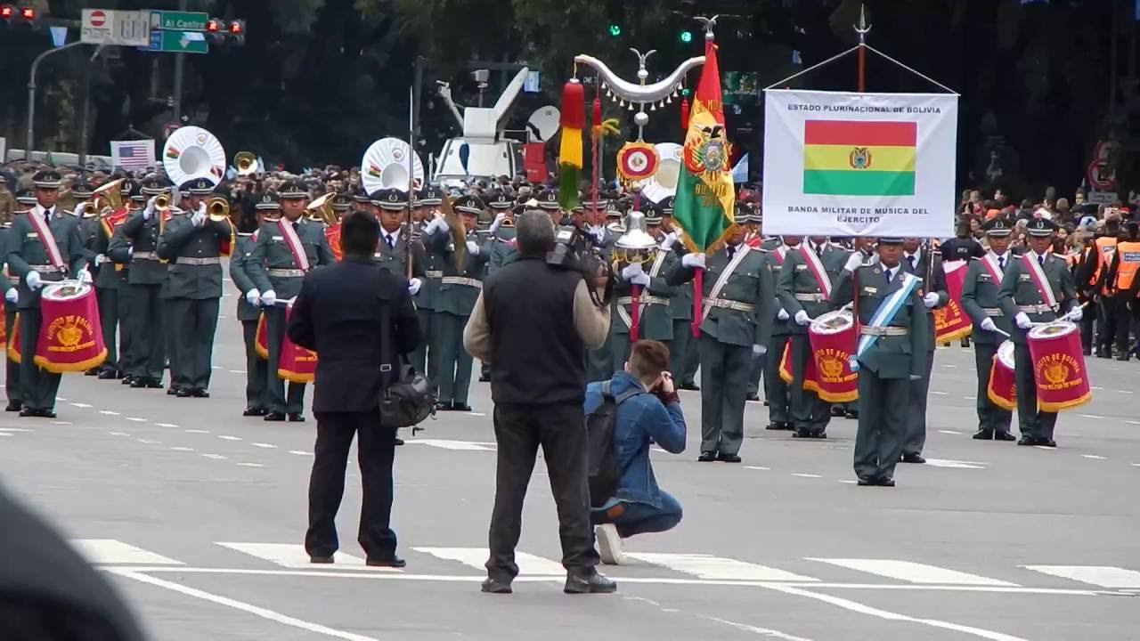 Desfile del BICENTENARIO ARGENTINO Banda Estado P. de Bolivia