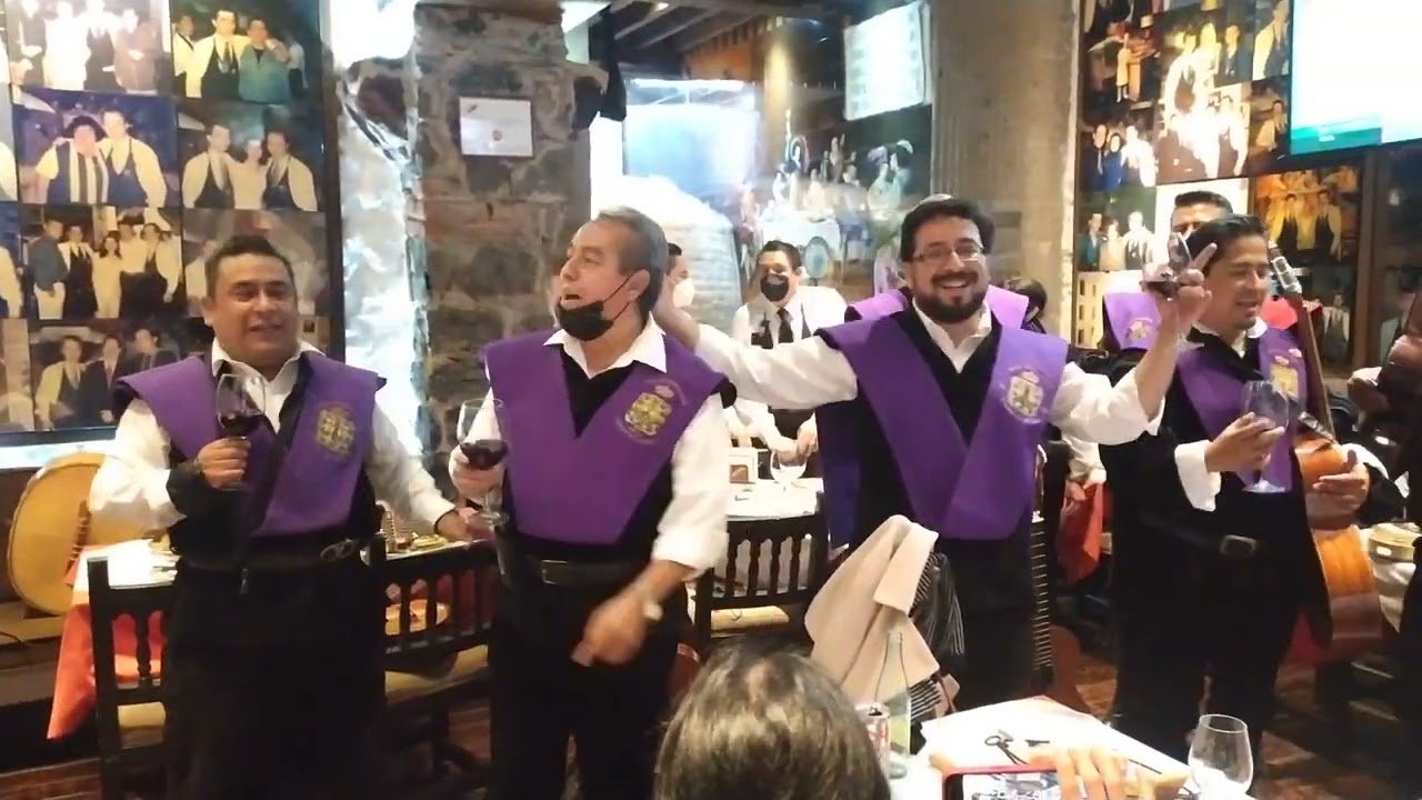 la única y legendaria la tuna universitaria!!!!!