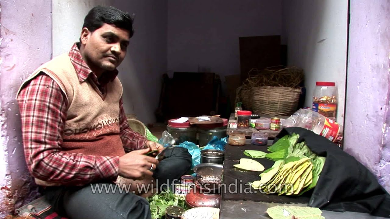 The making of famous Banarasi Paan