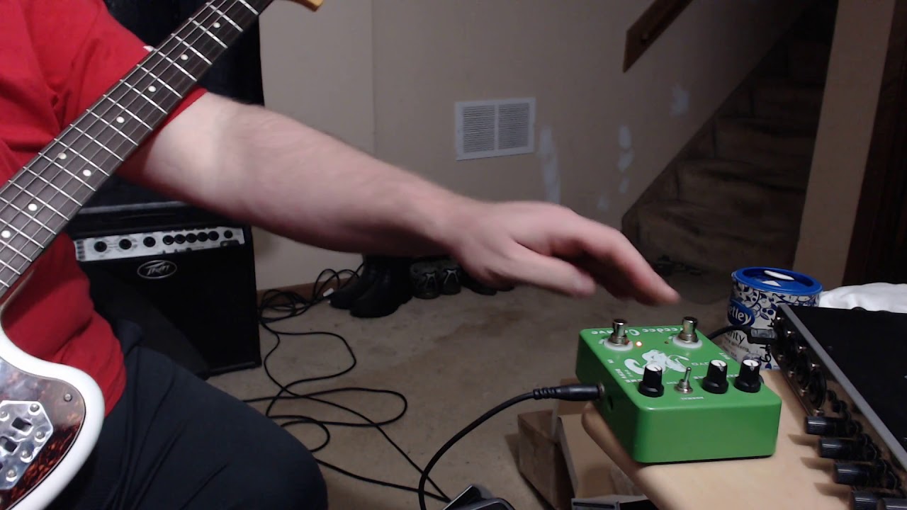 Behringer U-phoria UMC404HD guitar input demo/test