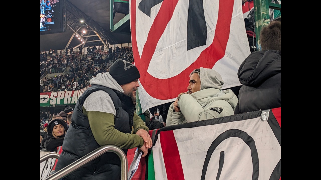 #Josue na Żylecie na meczu #Legia z FC #Lugano