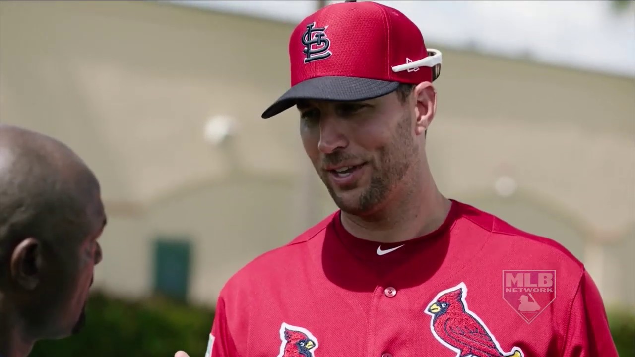 30 Clubs in 30 Days: Adam Wainwright Demos Curveball