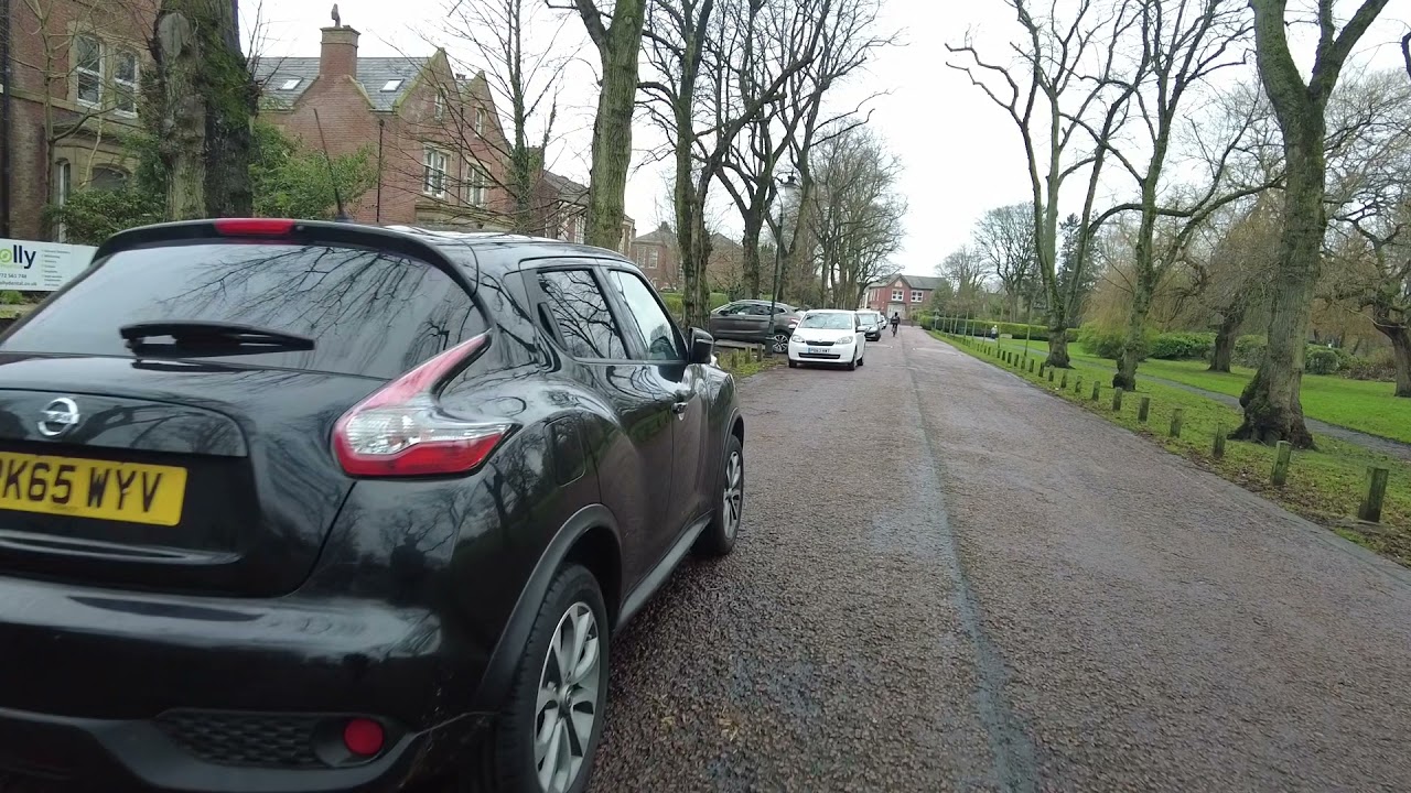 WALKING ALONG MOOR PARK, PRESTON, ENGLAND, ASMR