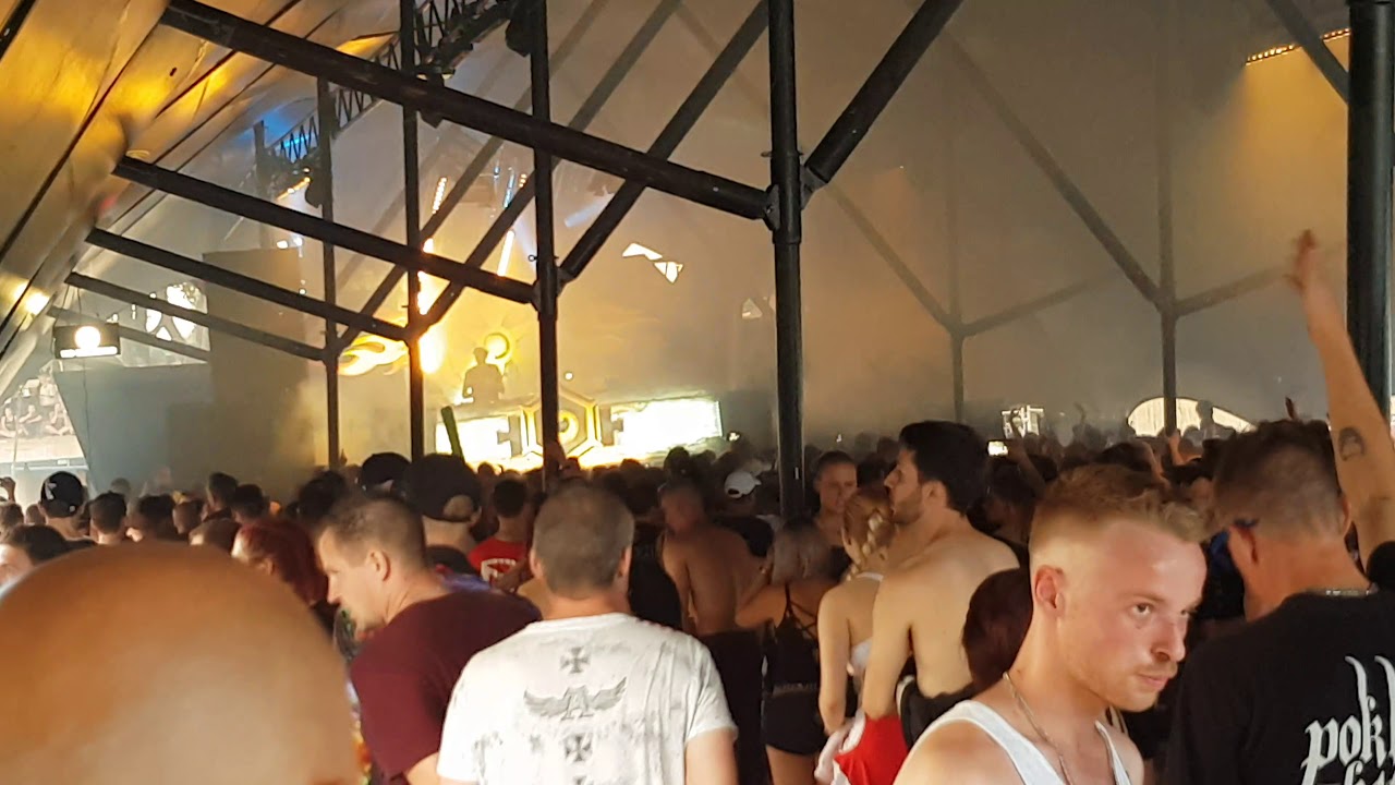 Tripped @ Dominator 2019 HKV Stage