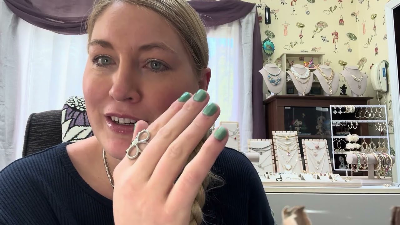Hostess unboxing and new giveaway items Park Lane February 2025