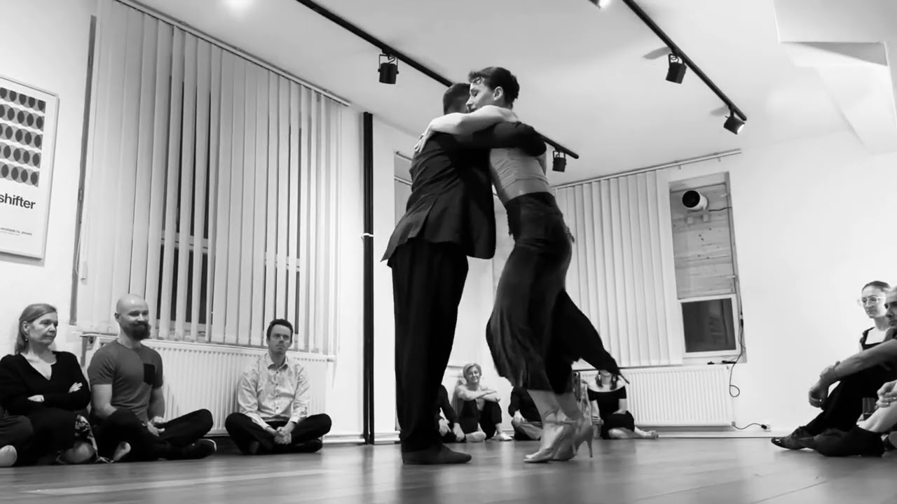 Veronica Toumanova and Asya Moiseeva. Milonga 4/4. (Angel Sica - Rebeldia)