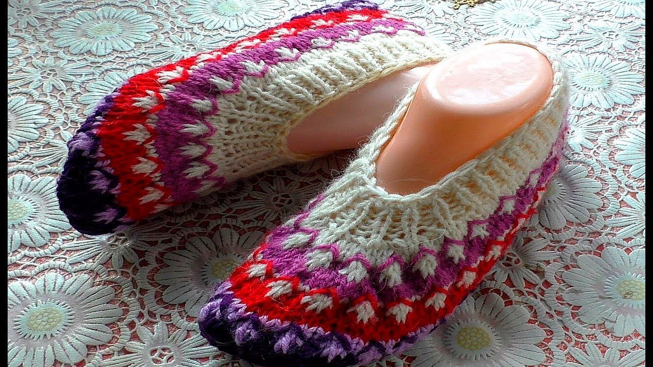 Следочки из  пряжи  разных  цветов.