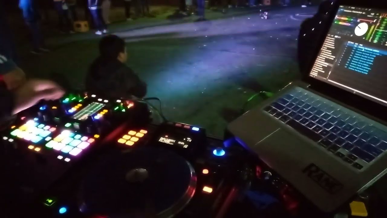 Lince dj animación show Alexander cajas jurídica canchas del mono tabacundo #slowstyle #disco #len