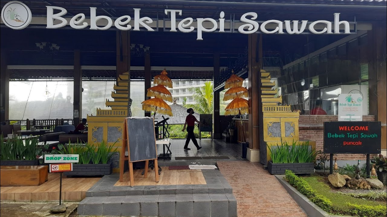 Resto Bebek Tepi Sawah,Puncak Bogor.resto Mewah n indah.Di belakang Hotel Leminance