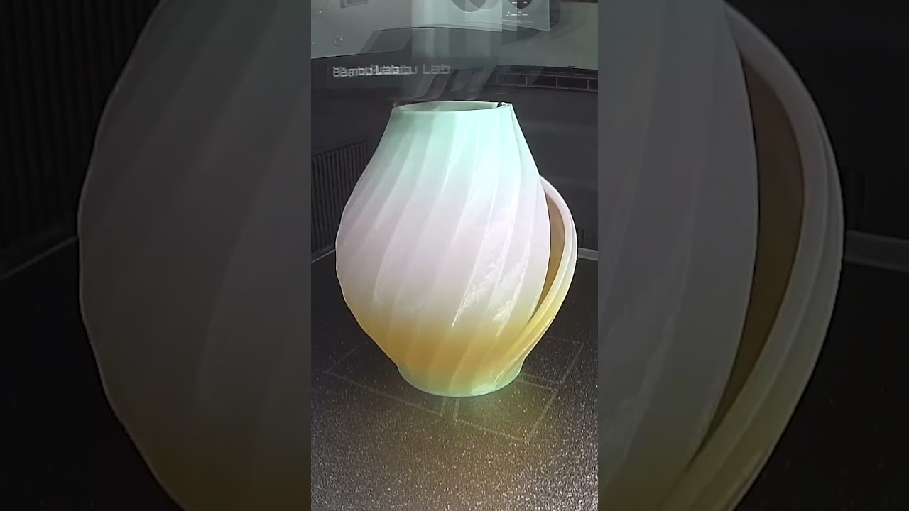 3D Print Timelapse: Spiral Vase &ndash; Modern Design 🌀🏺 | Sculptural Home Decor (Bambu Lab P2S/A1 Combo)