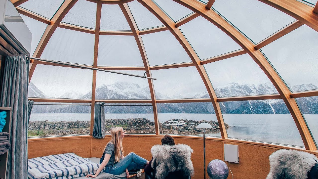 Staying in GLASS IGLOOS IN NORWAY