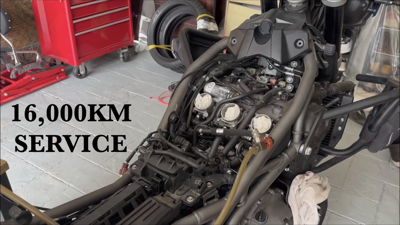 Triumph Tiger 1200 - How to Remove Fuel Tank, Change Air Filter and Balance Throttle Bodies