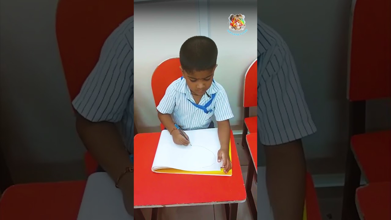 Circle Making Activity at Kiddie Kloud | Fun Learning for Preschool Kids