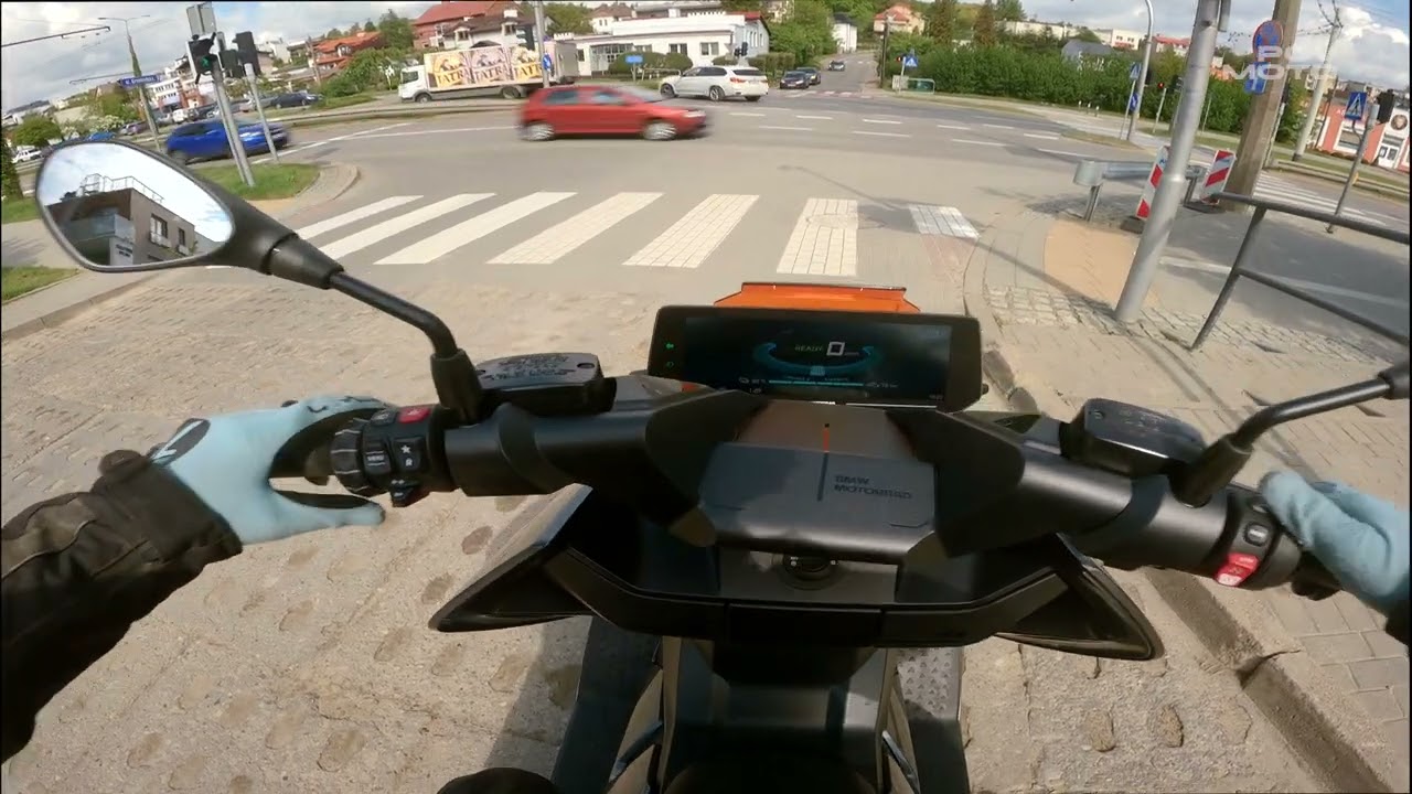 Electric BMW Scooter | EV BMW CE04 | POV MOTO | RAW SOUND