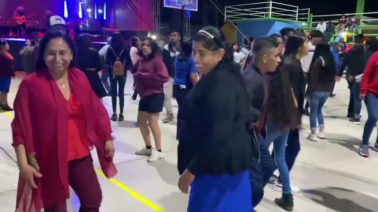 SAN MATEO YUCUTINDOO 2023 - BAILE CON GUITARRAS DE LA SIERRA.