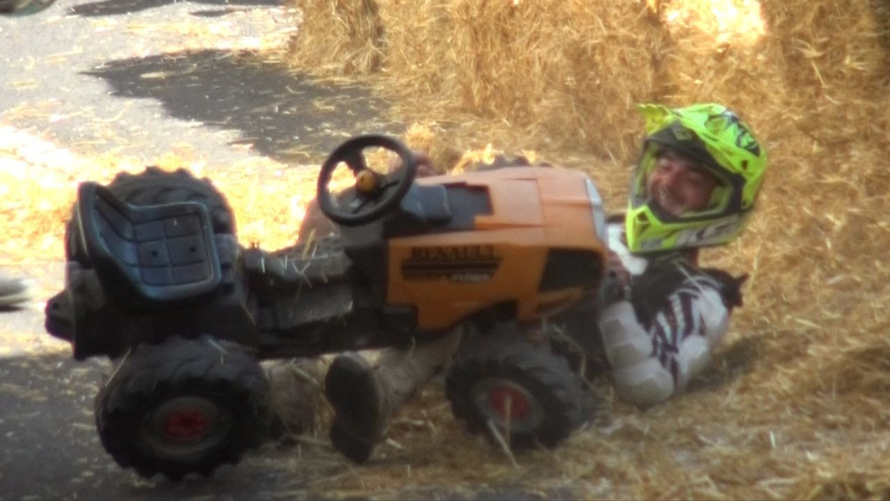 Course de Tracteur à pédale 2023 - Crash - St Bonnet Le Chastel