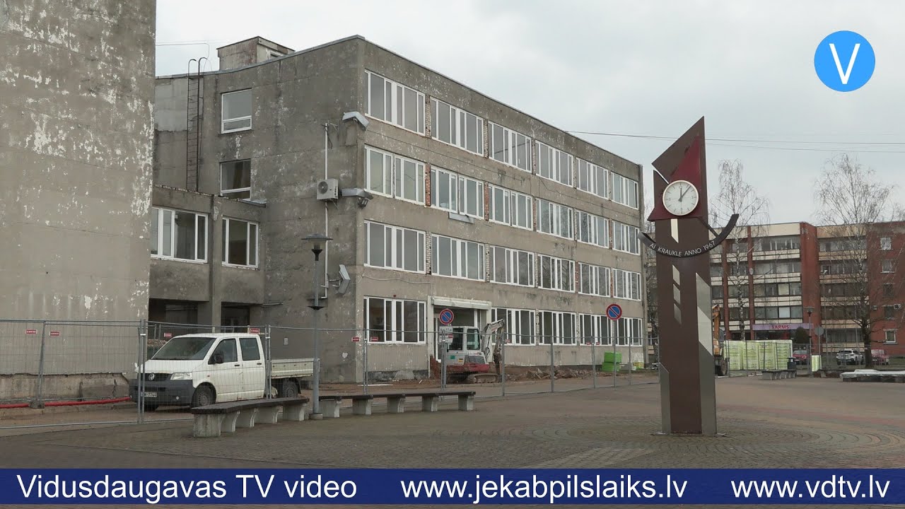 Aizkraukles novada domes ēkas atbrīvojas no padomju ēnām