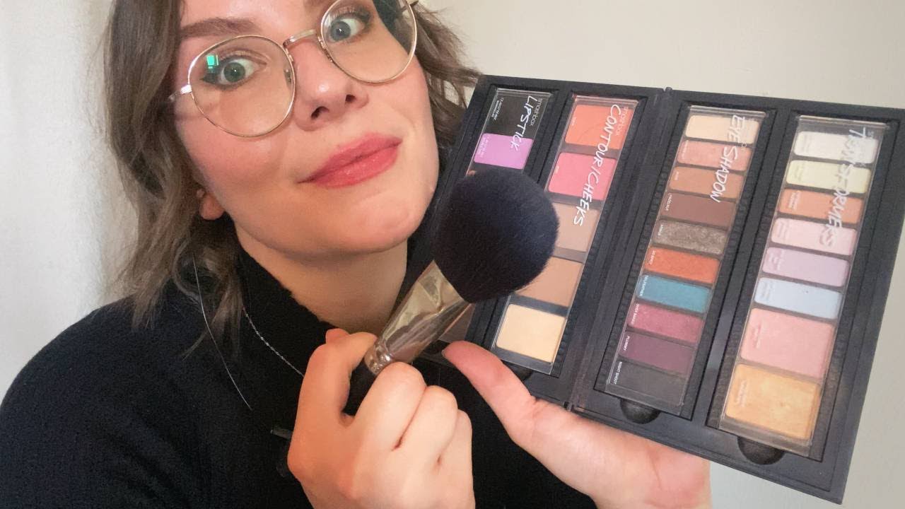 ASMR - Doing your makeup 💄 Roleplay / Personal attention / layered sounds