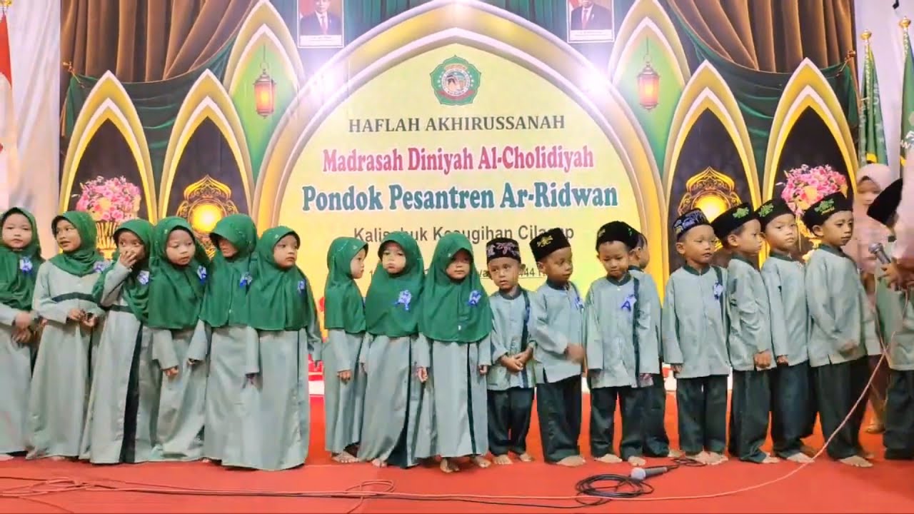 Penampilan Lucu Santri TPQ Bikin Gemes Penonton Haflah Akhirussanah