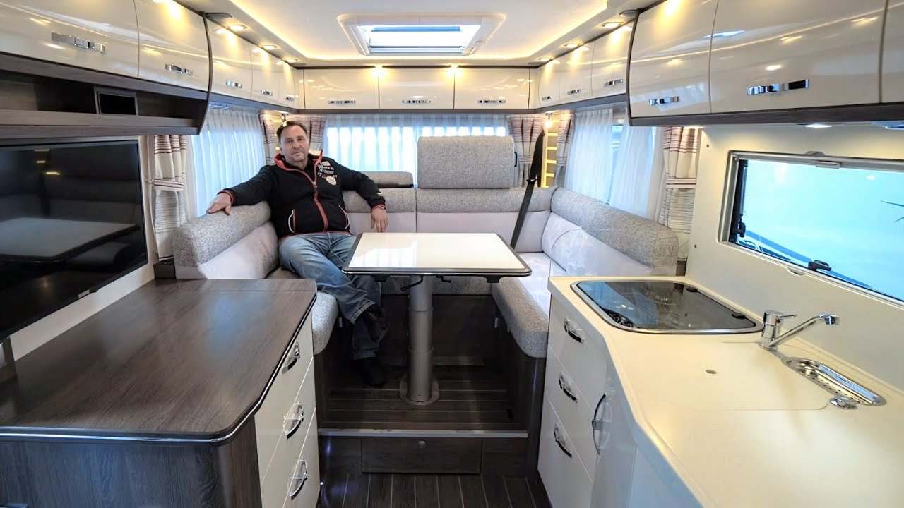 LUXUX WOHNMOBIL LINER 2023 Phoenix Alkoven mit XL Rundsitzgruppe.