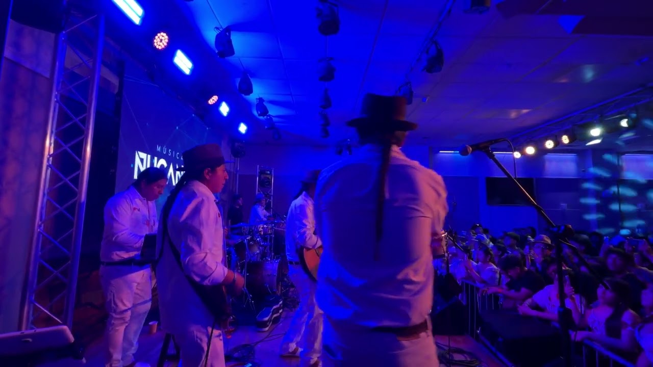 ÑUCANCHI ÑAN EN VIVO 📣 en Queens, NY 🗽 - Lucerito, Telefono, Ishkay Mucha [stage right pov cam]