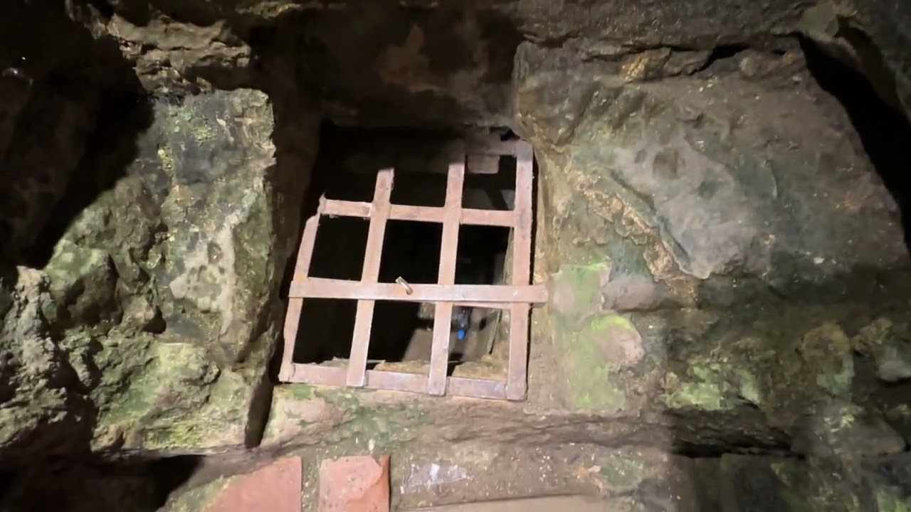The Most Horrifying Dungeon of ALL - Warwick Castle