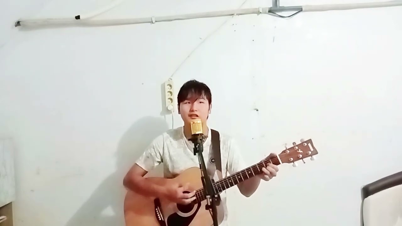 Wait a Minute, Pretty one! | Original Song