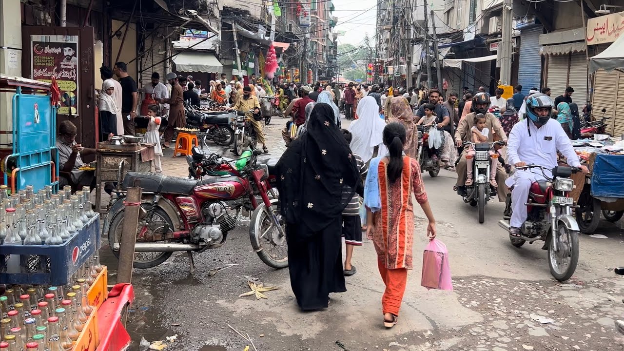 Exploring Streets of Jhelum Before & After Rain | 4K Walking Tour of Jhelum Pakistan 
