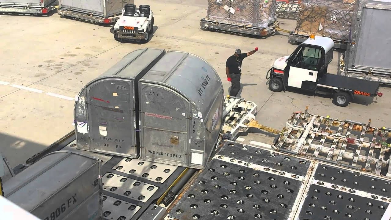 FedEx - A few minutes on the job