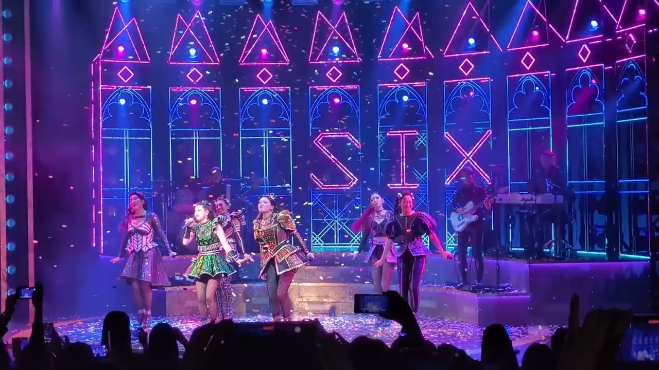 ミュージカル『 SIX 』大千穐楽カーテンコール