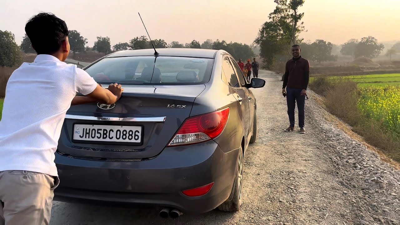 Car ko dhakka lagana pada  🤣