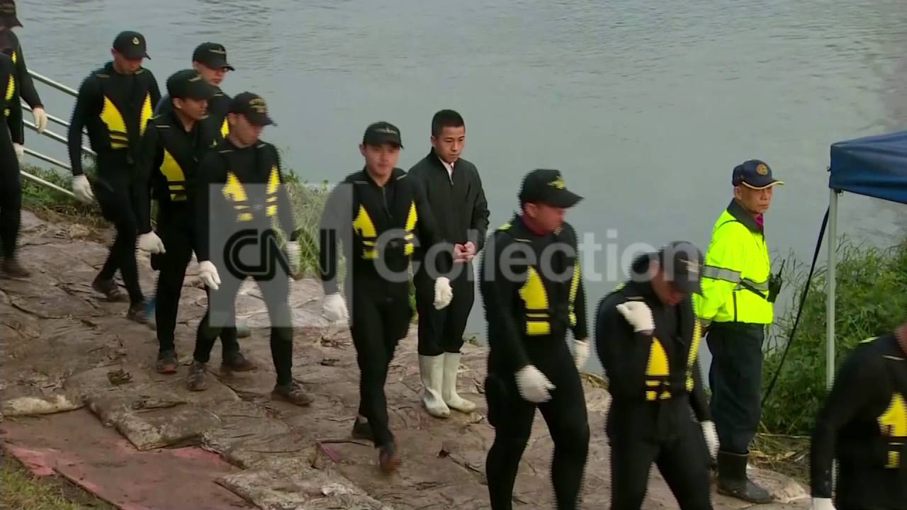 TAIWAN: TRANSASIA PLANE CRASH - RECOVERY TEAMS