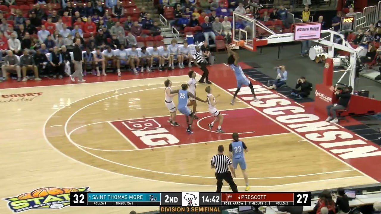 Amari McCottry throws down dunk for Saint Thomas More