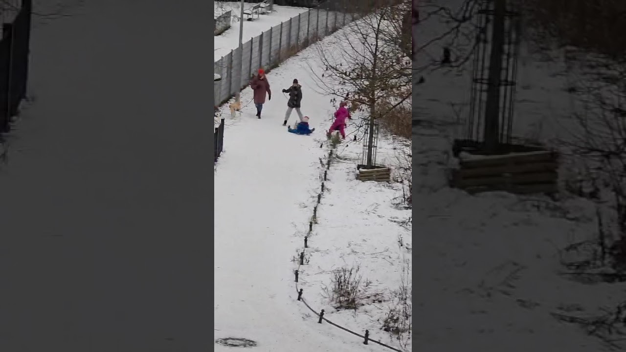 La Neige tombe en masse sans cesse berlin panique