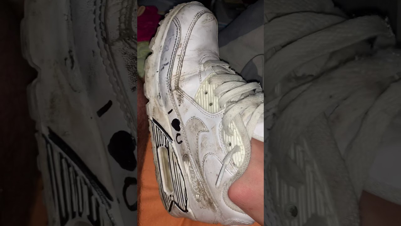 Girlfriend sleep With trashed air Max 90