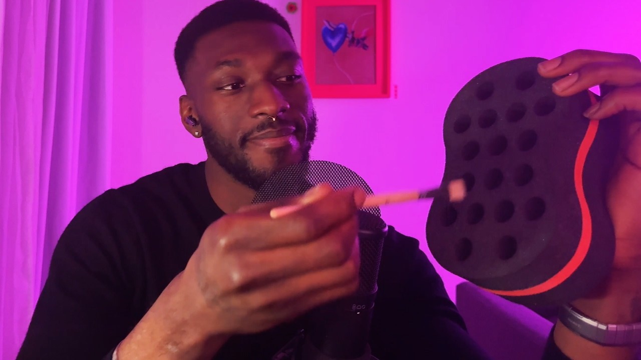 My first asmr brushing 🎙️👂 mic & random , tingly (99% no talking)