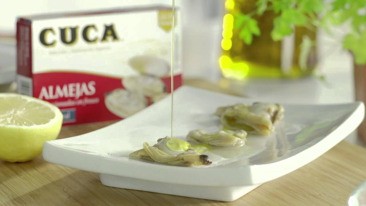 Almejas Cuca con ensalada de tomatitos, algas y jugo yodado de pack choi por Javier Olleros - 2015