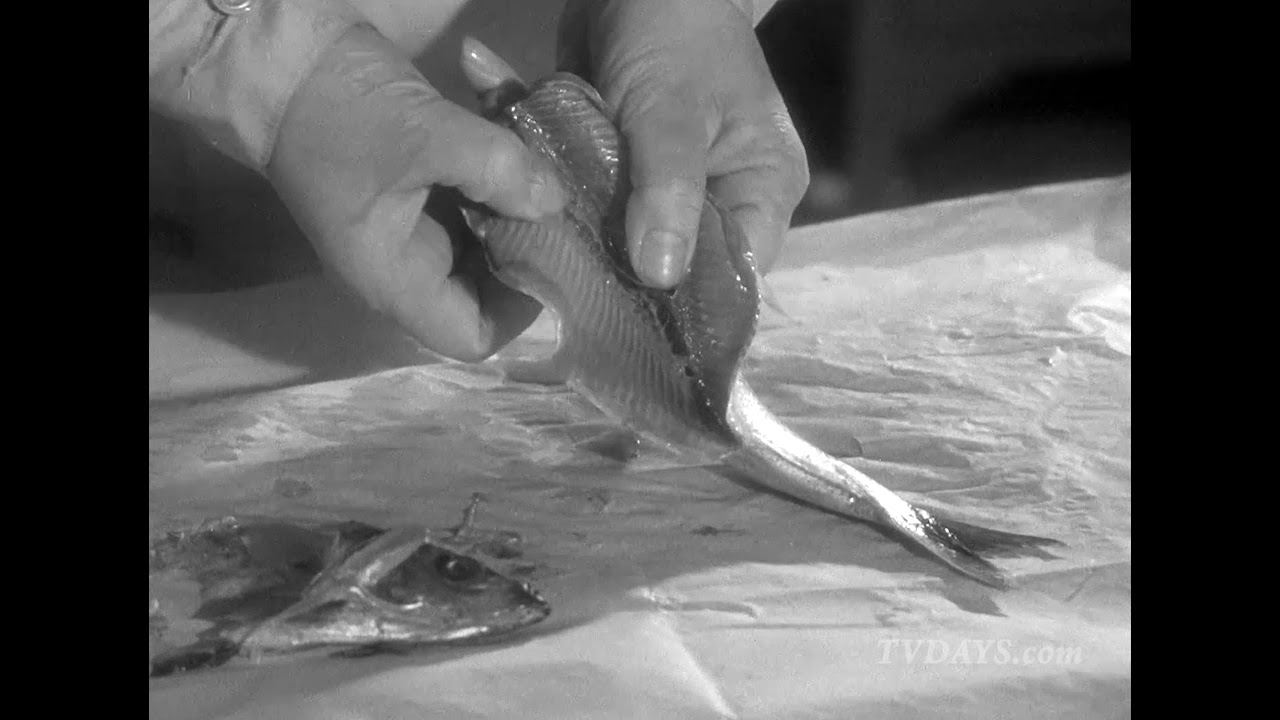 How to Cook HERRING 1942