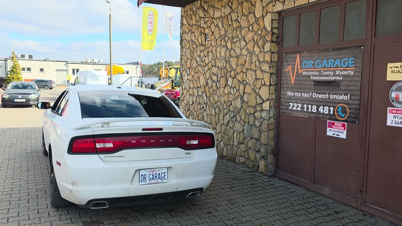 Dodge Charger 5.7 HEMI wydech aktywny (active exhaust) by DR Garage