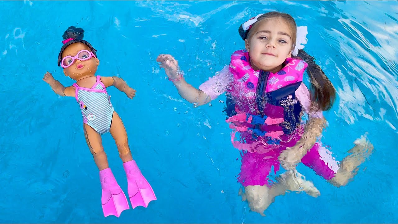 ميا والدمى الذين لا يريدون الطاعة