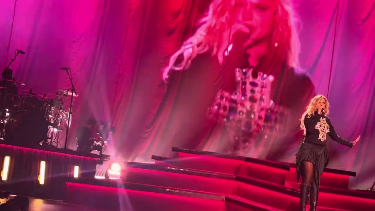Reneé Rapp - Shy (LIVE BITE ME TOUR SAN FRAN 10/15/25)
