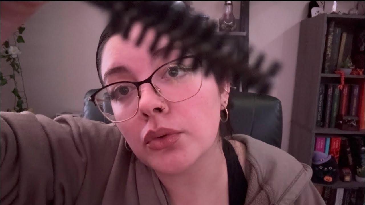 ASMR Doing Your Eyebrows (With Gum Chewing)