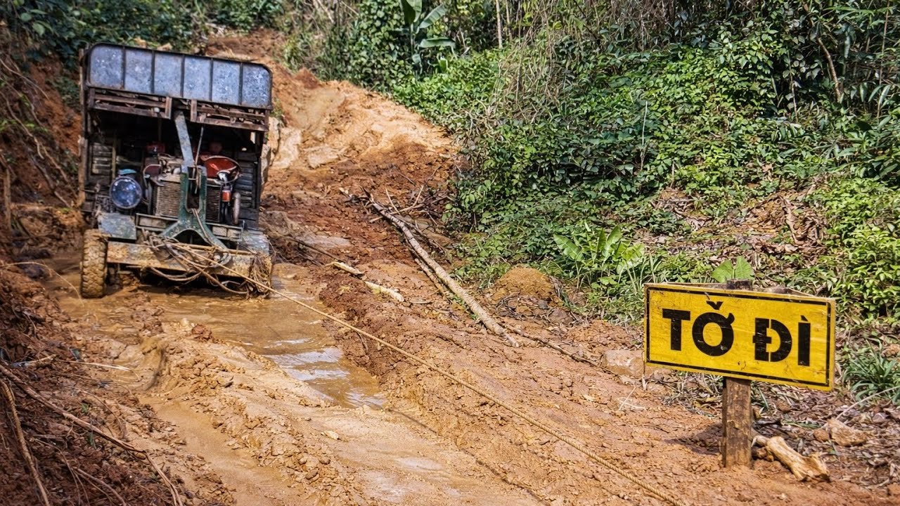 vận chuyển nông sản mùa  chở keo mùa mưa