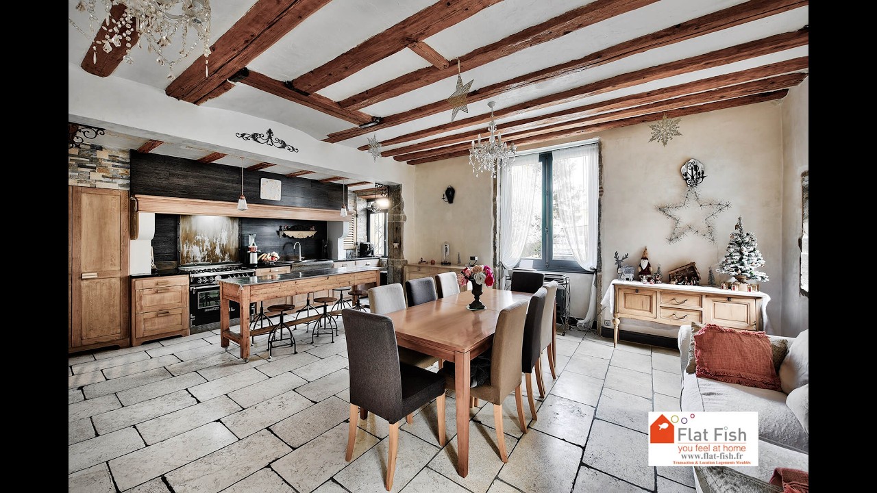 À VENDRE EXCLUSIVITÉ Demeure de caractère de village du XVII ème siècle à Millery - 322 m²  8 pièces