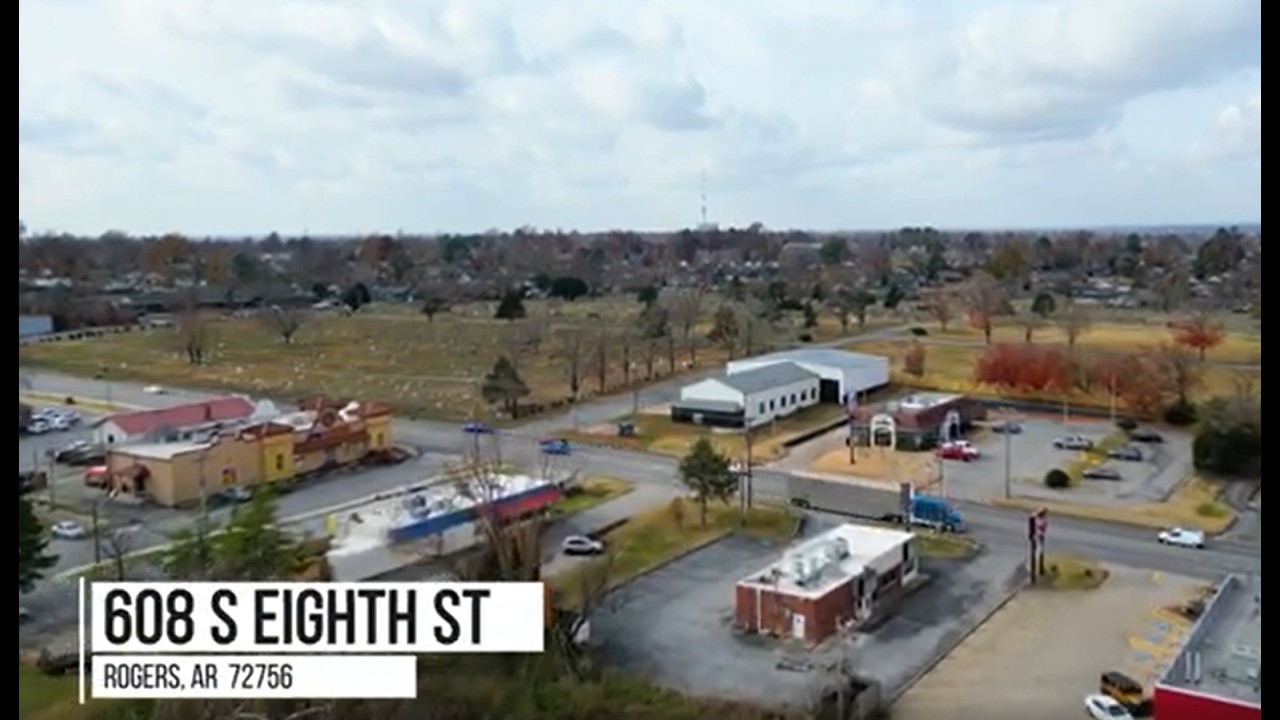 608 S Eighth St, Rogers, AR- 72756