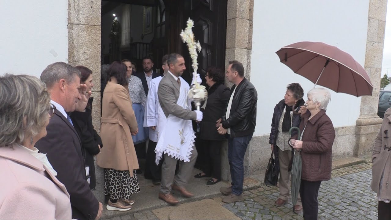 Segunda-Feira Páscoa.  Saída da Cruz